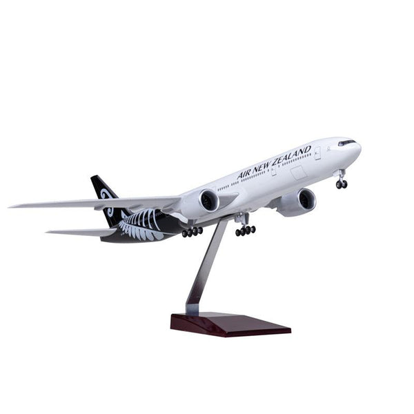 1:160 Air New Zealand Boeing 777 Airplane Model 18” Decoration & Gift (LED)