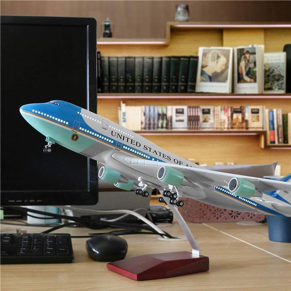 Scale Air Force One Airplane Model 1:150 USAF Air Force One Boeing