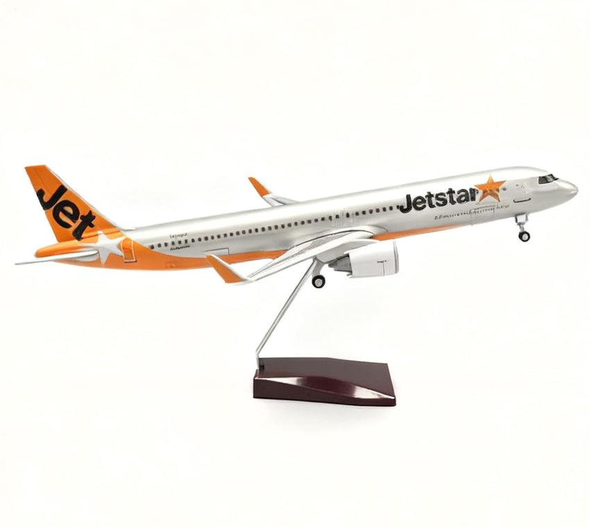 1/100 JetStar Airways A321neo Airplane Model 18” Decoration & Gift