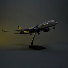 1/142 Delta Air Lines Airbus A350-900 100th Anniversary Airplane Model 18.5″ Decoration & Gift