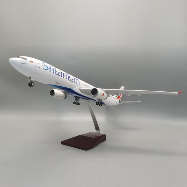 1/135 Sri Lankan A330 Airplane Model W/Wood Stand