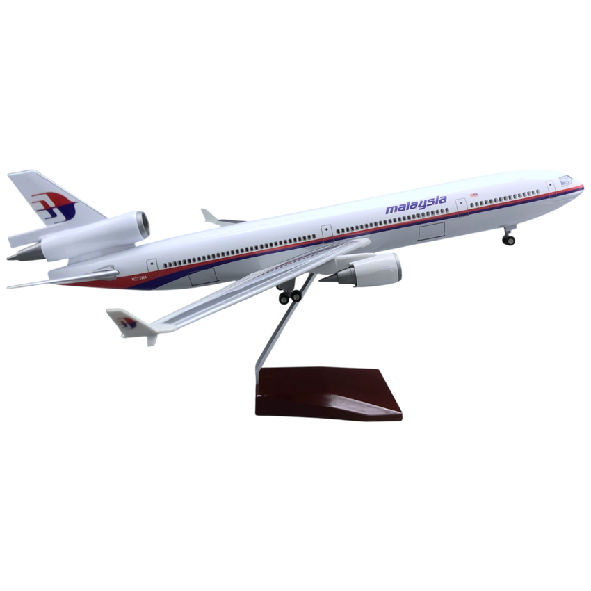 1:130 Malaysia Airlines McDonnell Douglas MD-11 Airplane Model 18.5″ Decoration & Gift