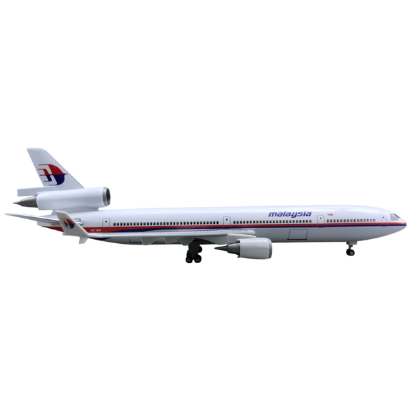 1:130 Malaysia Airlines McDonnell Douglas MD-11 Airplane Model 18.5″ Decoration & Gift