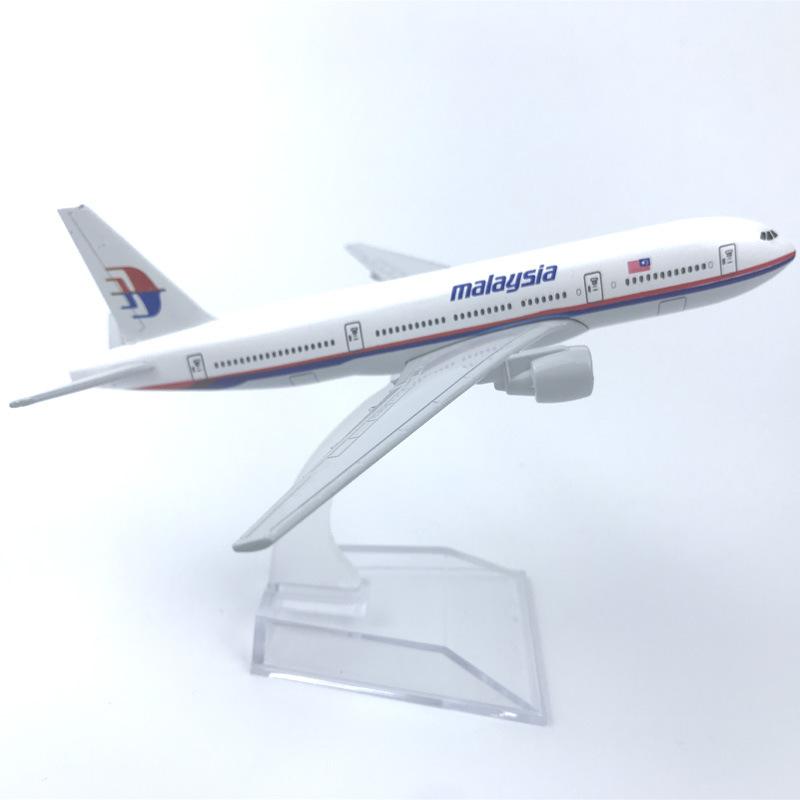 Malaysia Airlines Boeing 777 Airplane Model | 1:400
