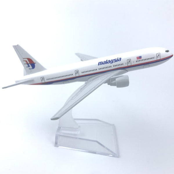 Malaysia Airlines Boeing 777 Airplane Model | 1:400