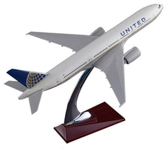 United Airlines Boeing 777 Airplane Model 1:200