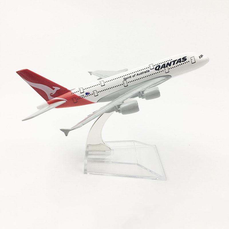 Qantas Airlines AirBus A380 Model Airplane | 1:400