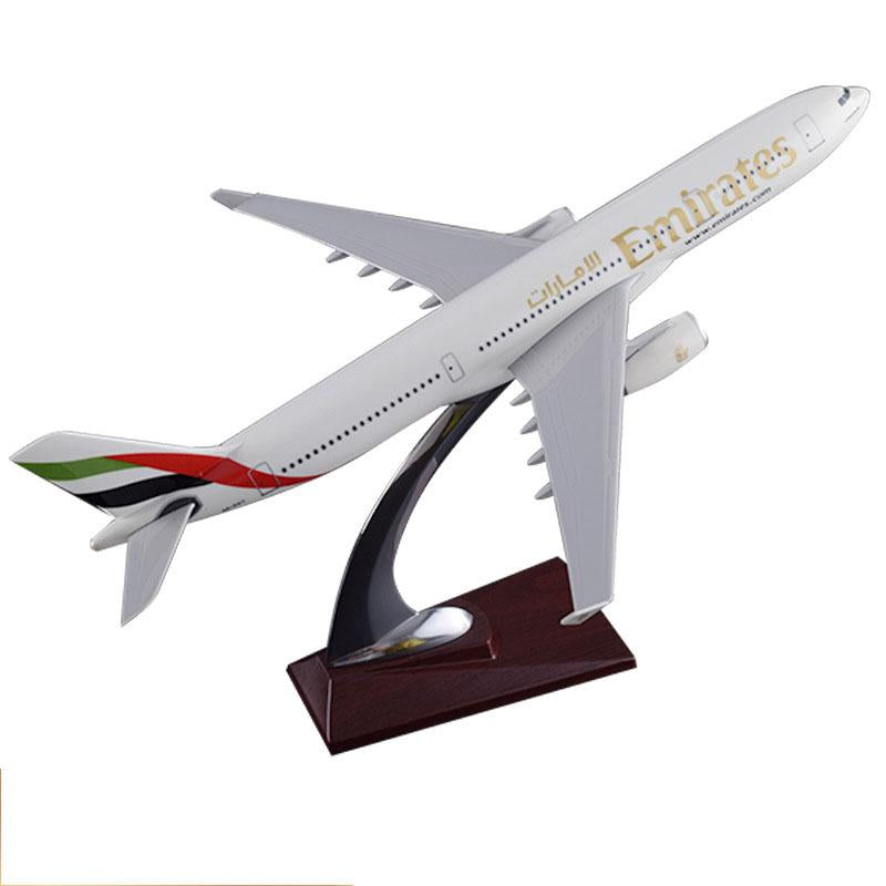 Emirates A330 Airplane Model 1:200