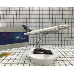 United Airlines Boeing 777 Airplane Model 1:200