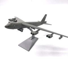 B52 Stratofortress Long-range Strategic Bomber Model 1/200