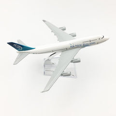 Air New Zealand Boeing 747 Model Airplane | 1:400