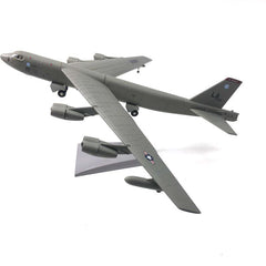 B52 Stratofortress Long-range Strategic Bomber Model 1/200