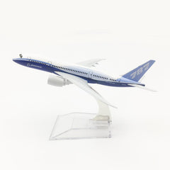 Prototype Boeing 787 | 1:400