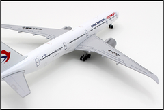 China Eastern Airlines Boeing 777 Airplane Model 1:200