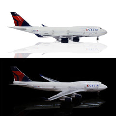 1:150 Delta Boeing 747 Airplane Model 18” Decoration & Gift (LED)