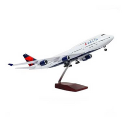 1:150 Delta Boeing 747 Airplane Model 18” Decoration & Gift (LED)