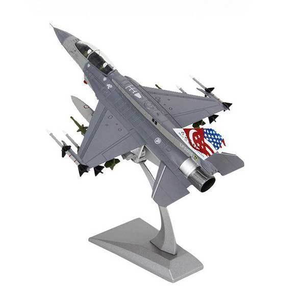 USA F-16  Fighter Simulation model 1:72
