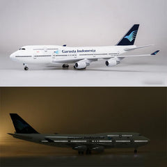 1:150 Garuda Indonesia Boeing B747 Airplane Model 18” Decoration & Gift (LED)