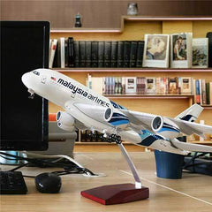 1:160 Malaysia Airlines A380 Airplane Model 18” Decoration & Gift (LED)