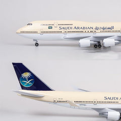 1:150 Saudi Arabian Airlines Boeing 747-400 Airplane Model 18” Decoration & Gift (LED)